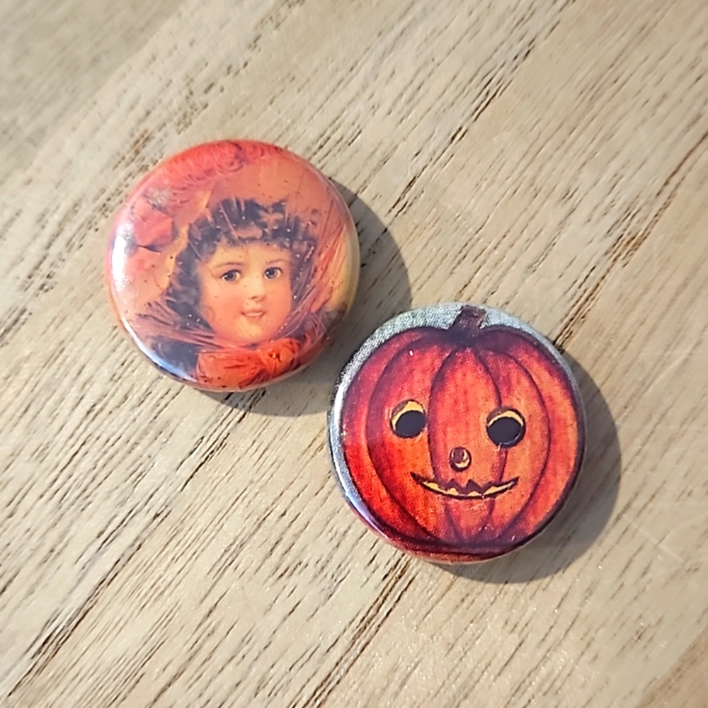 2 Victorian retro Halloween pins pumpkin girl fall Autumn lapel collar Seasonal